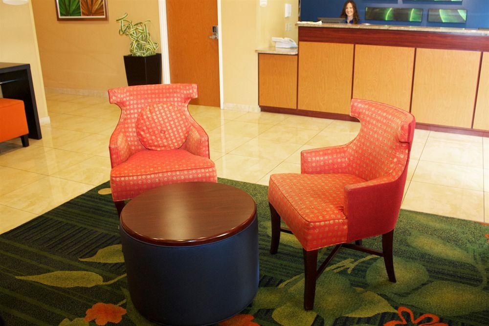 Fairfield Inn And Suites St Petersburg Clearwater Пинелас Парк Екстериор снимка