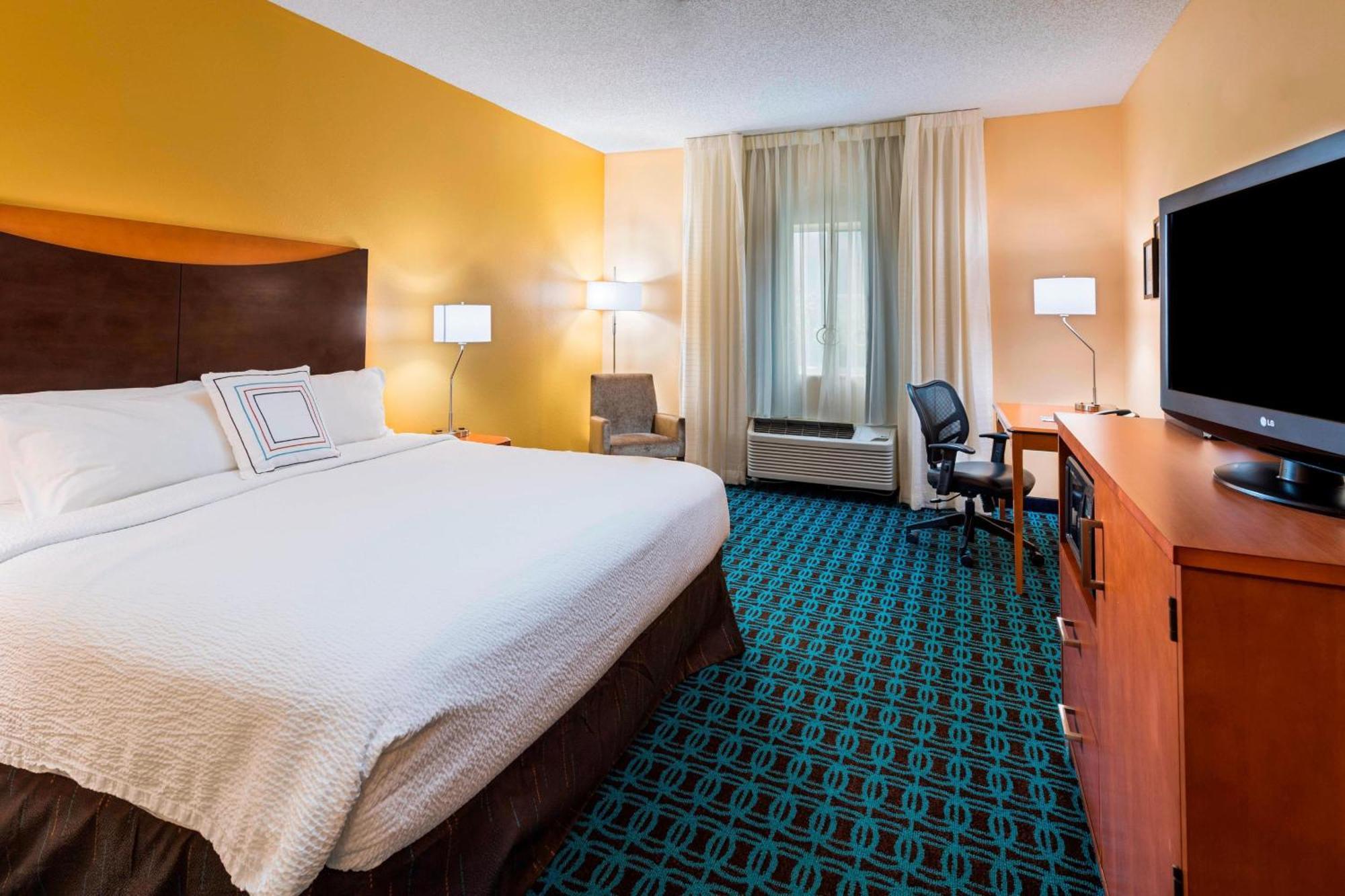 Fairfield Inn And Suites St Petersburg Clearwater Пинелас Парк Екстериор снимка