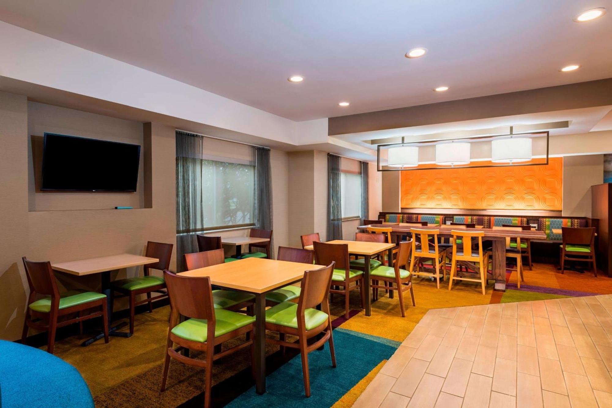 Fairfield Inn And Suites St Petersburg Clearwater Пинелас Парк Екстериор снимка