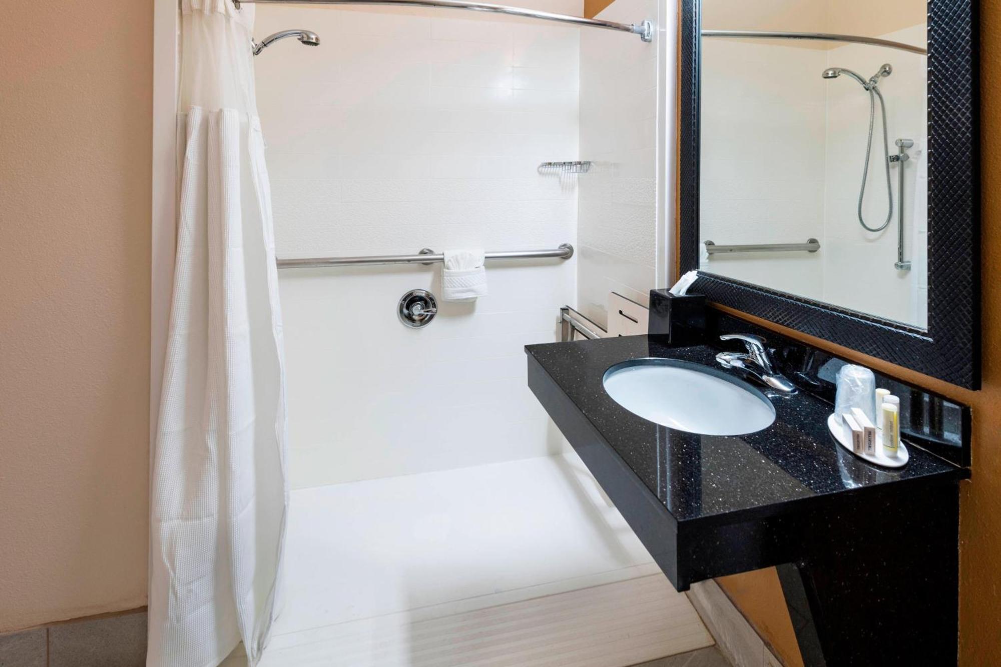 Fairfield Inn And Suites St Petersburg Clearwater Пинелас Парк Екстериор снимка