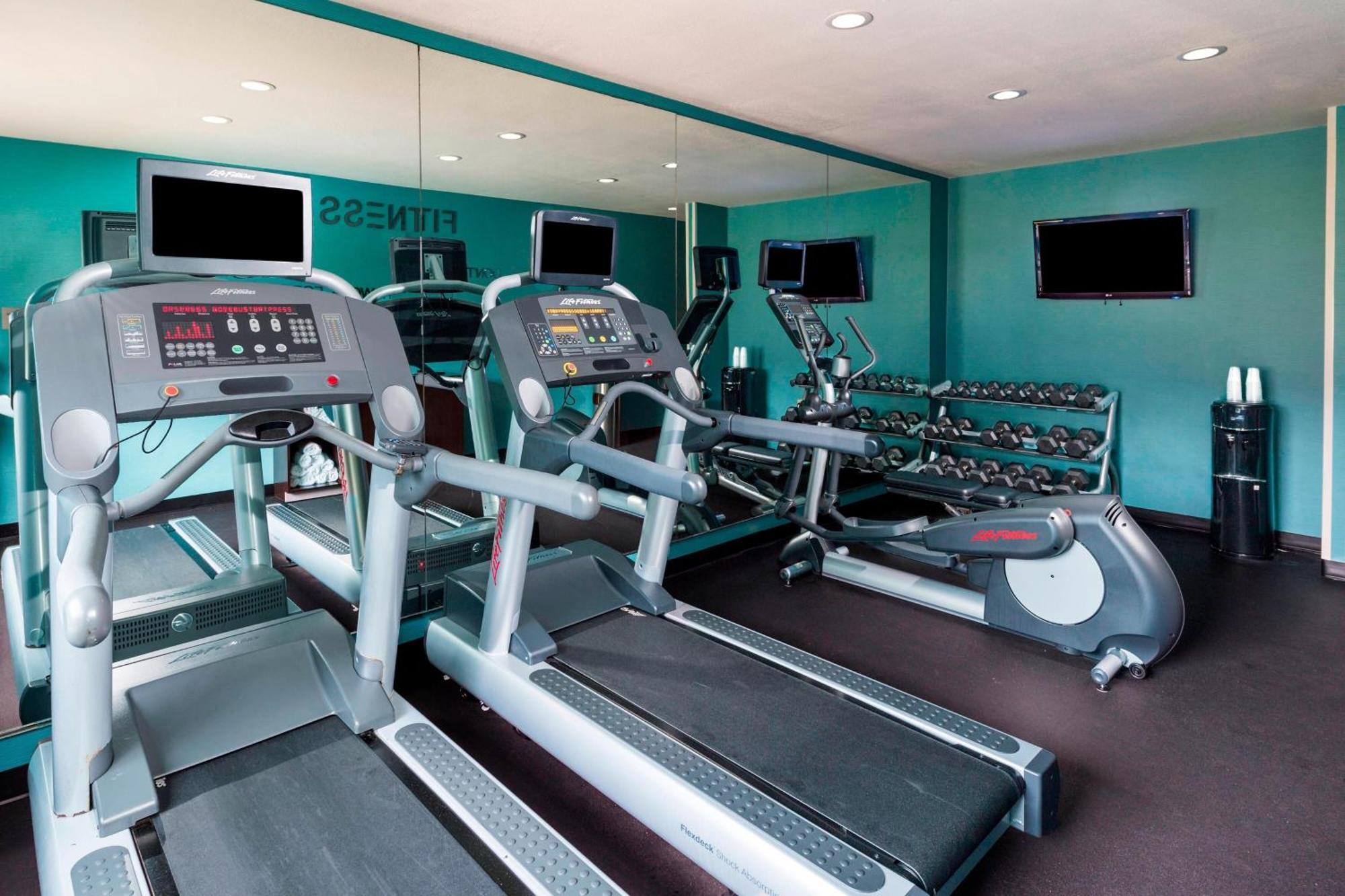 Fairfield Inn And Suites St Petersburg Clearwater Пинелас Парк Екстериор снимка