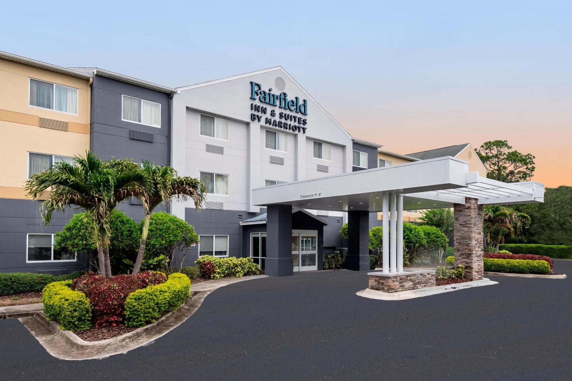 Fairfield Inn And Suites St Petersburg Clearwater Пинелас Парк Екстериор снимка